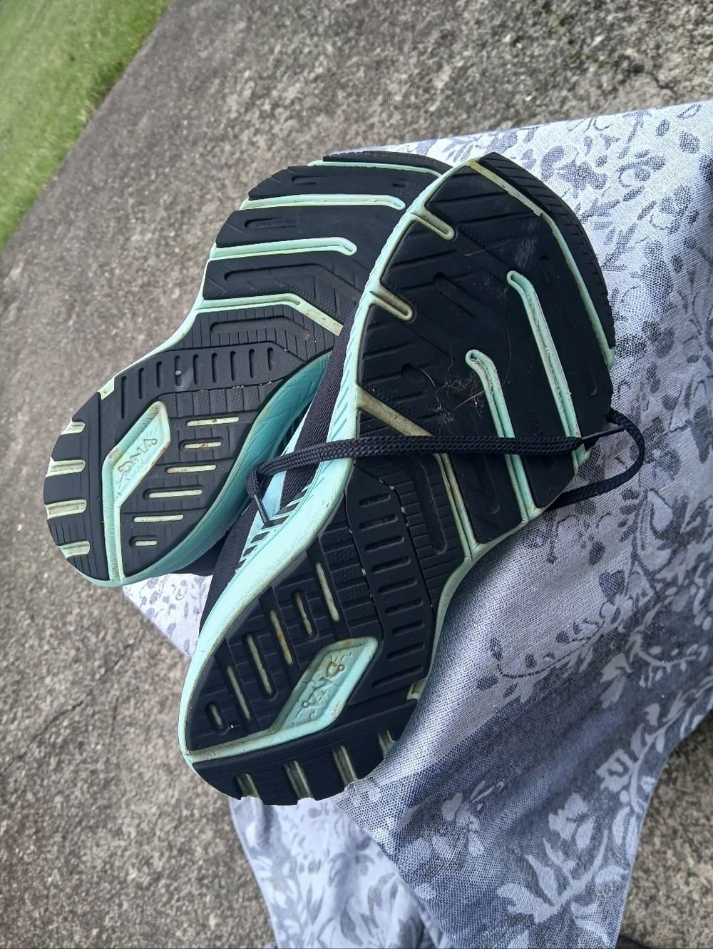 💗Brooks Women's Size 9 Black and Aqua/Lite Blue Running Sneakers - Picture 9 of 10